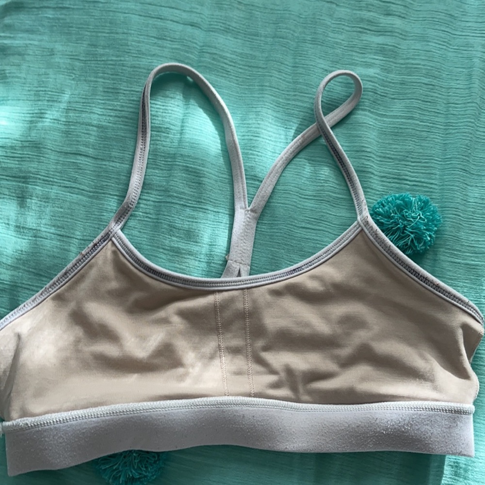 Lululemon Flow Y Bra - Picture 5 of 5